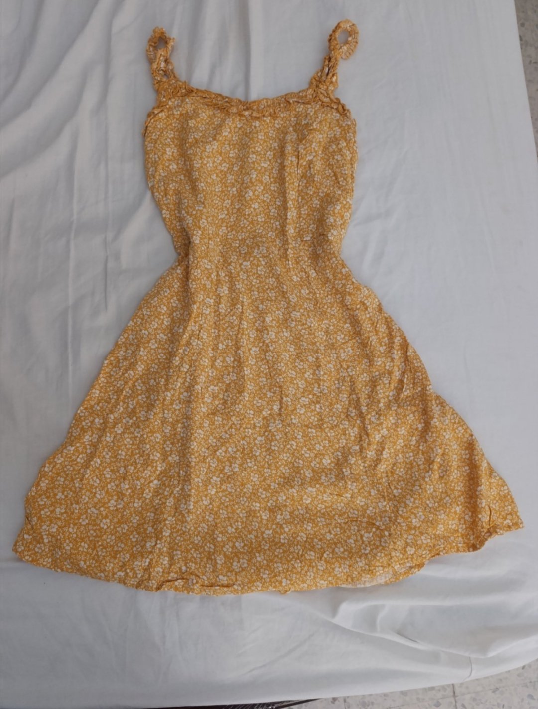 Robe d'Été Fleurie Jaune 🌻– Style Romantique / Cottagecore
