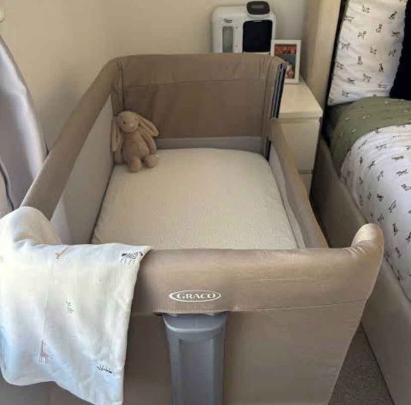 Next to me cododo Cargo