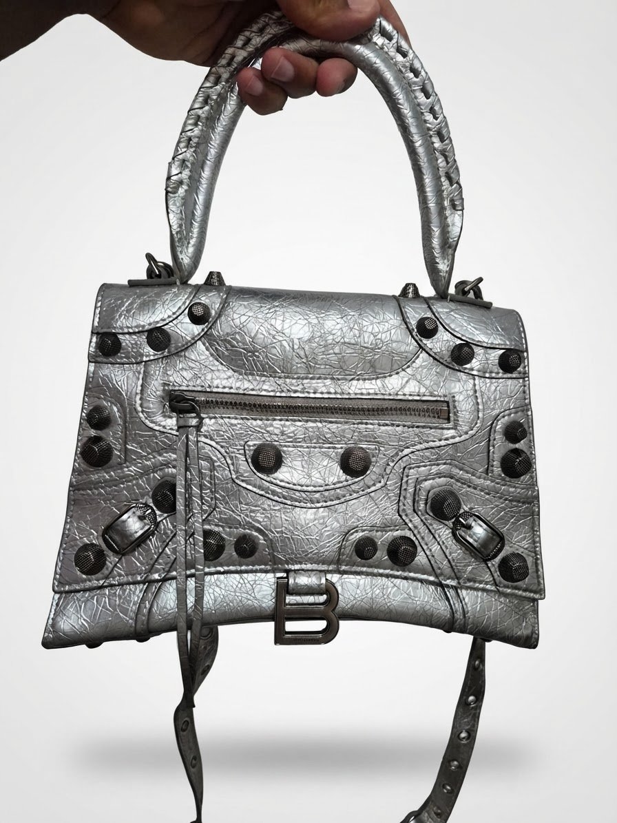 Sac balanciaga avec code serie