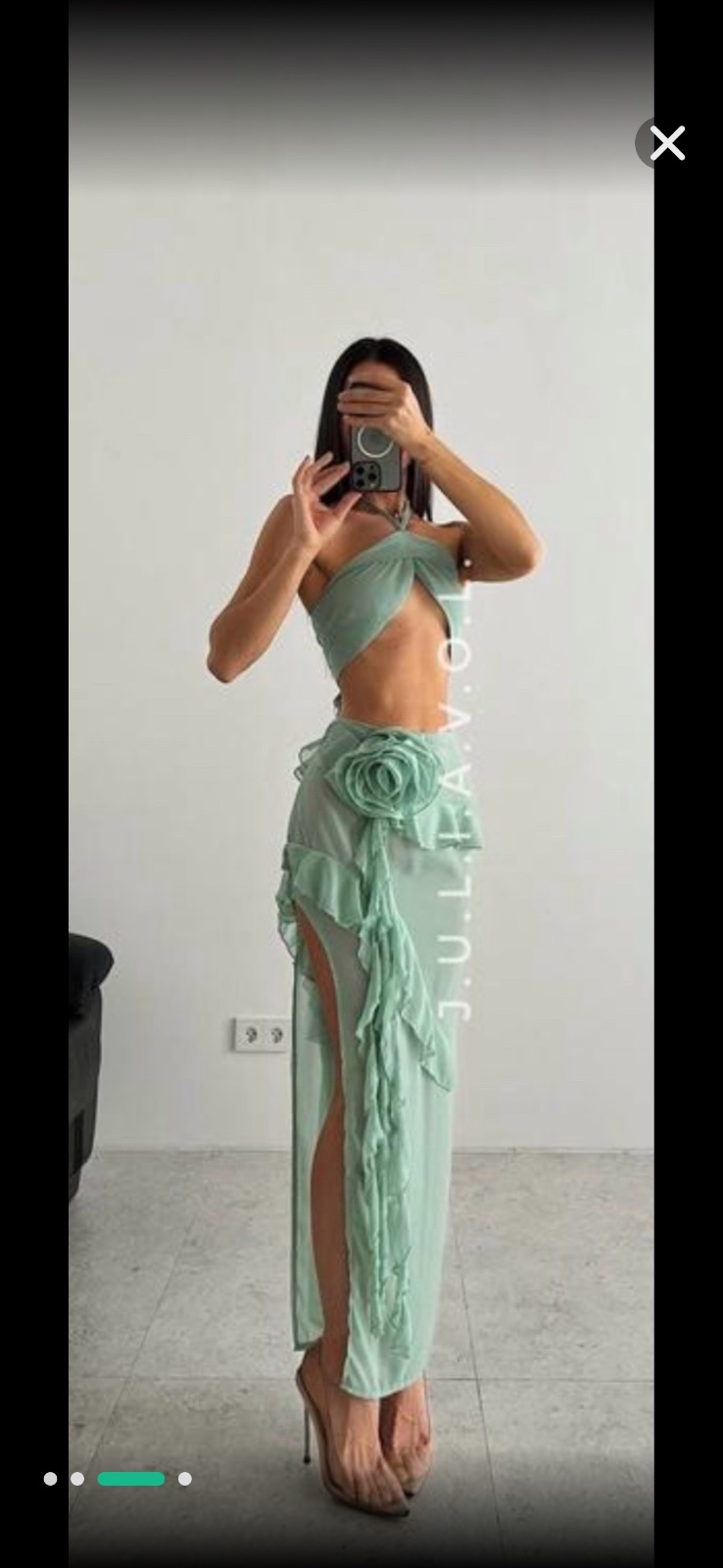 Je cherche cette robe