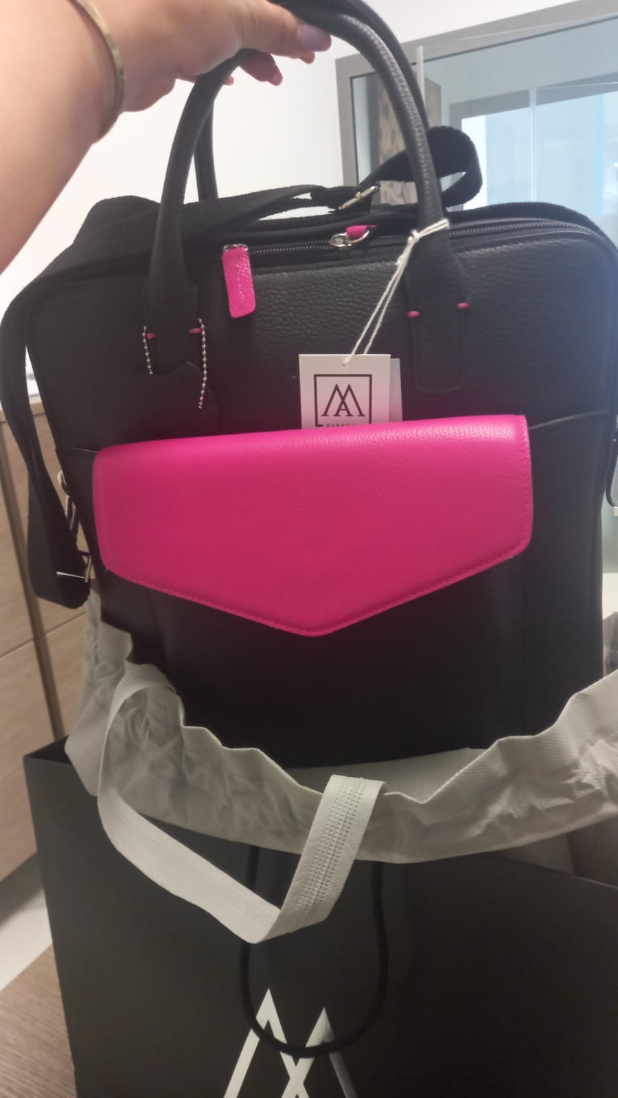 COZY BAG - PORTE DOCUMENTS CUIR (NOIR-ROSE)
