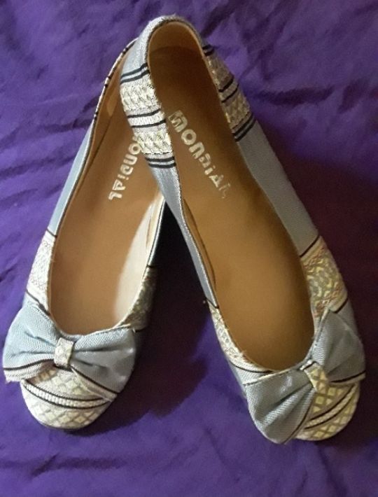 ballerine a motif traditionnel jamais porté pointure 37