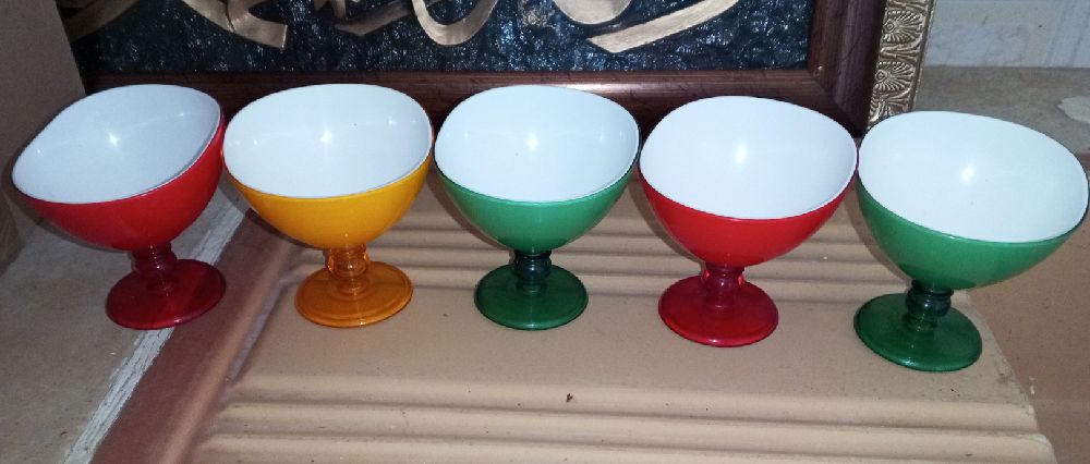 5 verres de glace en plastique 
