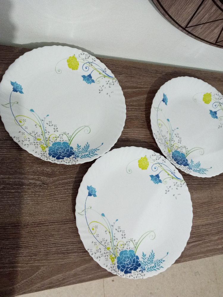 3 assiettes céramique 