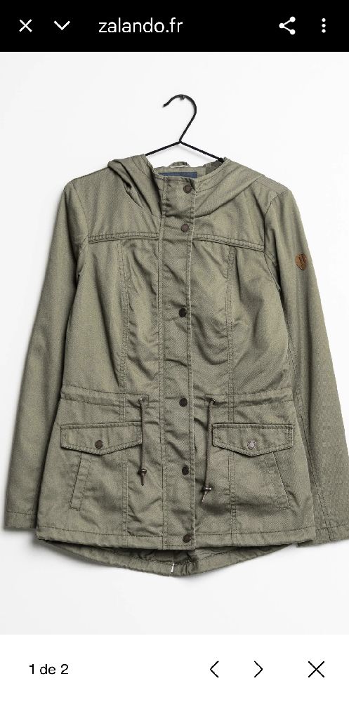 Parka vert militaire taille S la marque Only