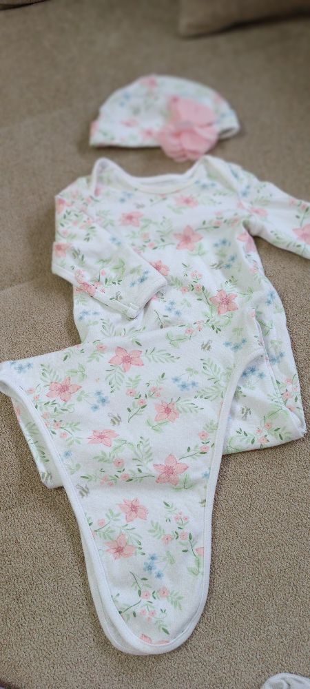 Little Me Girls' 2-Piece Gown & Hat Set