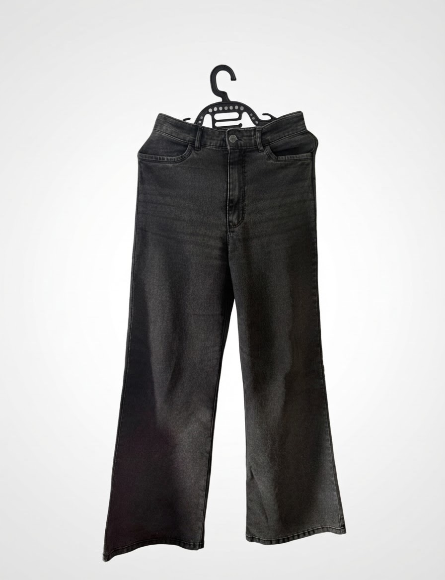 Pantalon wide leg de la couleur gris foncé 