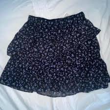 Jupe a volant ( motif floral)