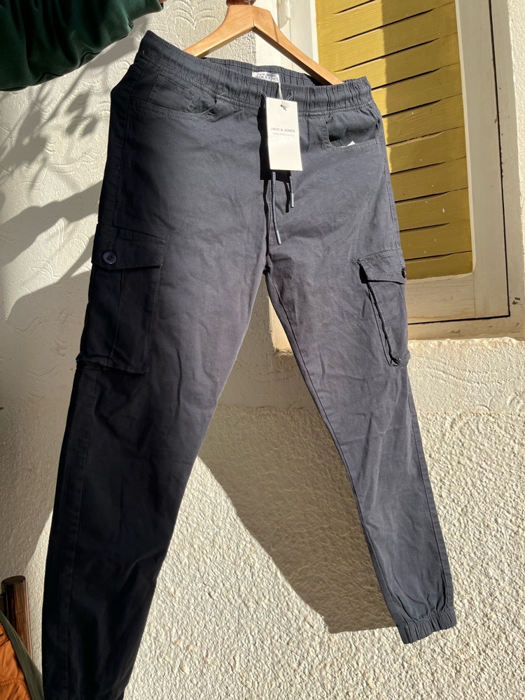 PANTALON CARGO SLIM FIT jack &jones