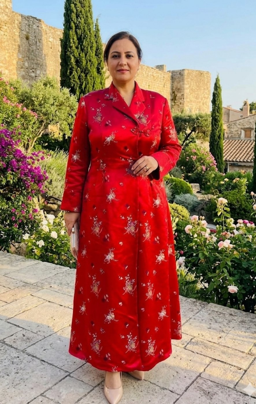 Une très belle robe Style et tissu chinois taille 42 44 