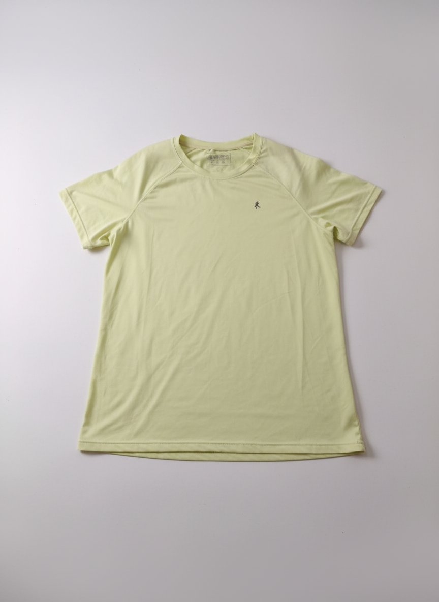 Un t-shirt de sport neuf taille xl la marque atmosphère 