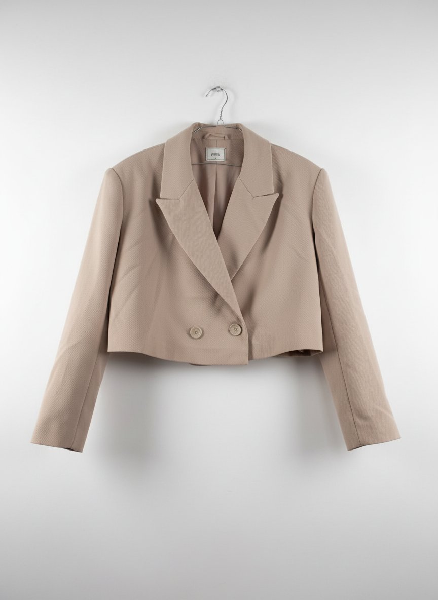 Une très jolie blazer courte neuve importation 