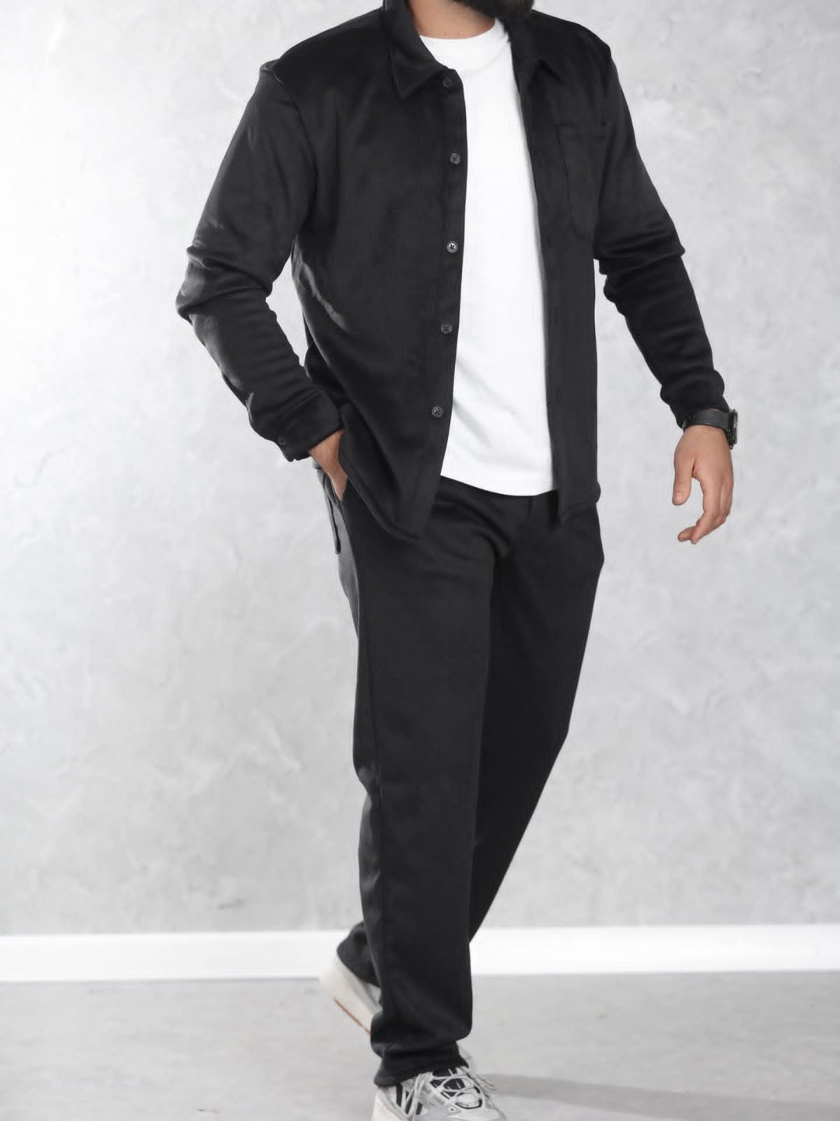 Un set de deux pièces pour homme taille XL en noir neuf 
