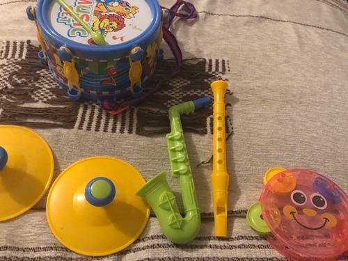 Instruments de musique en jouets