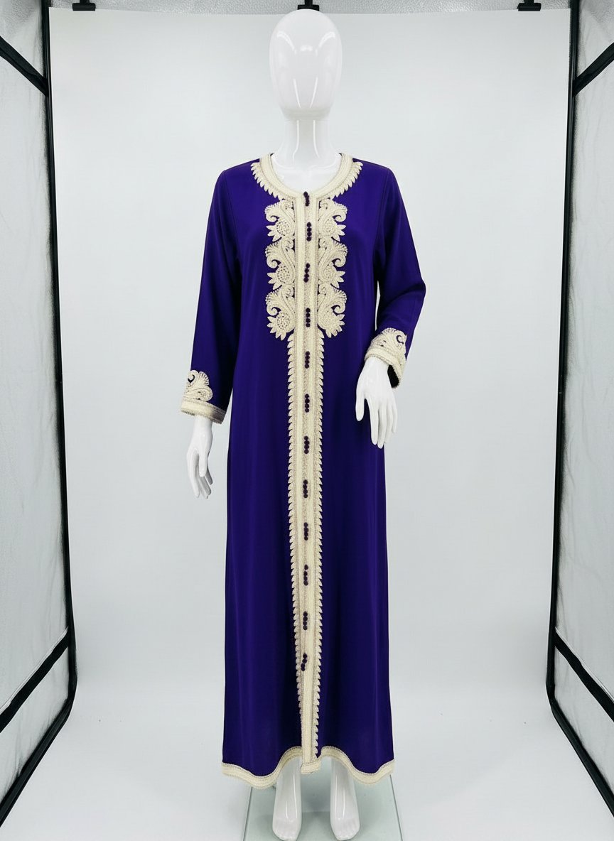 Un caftan violet
