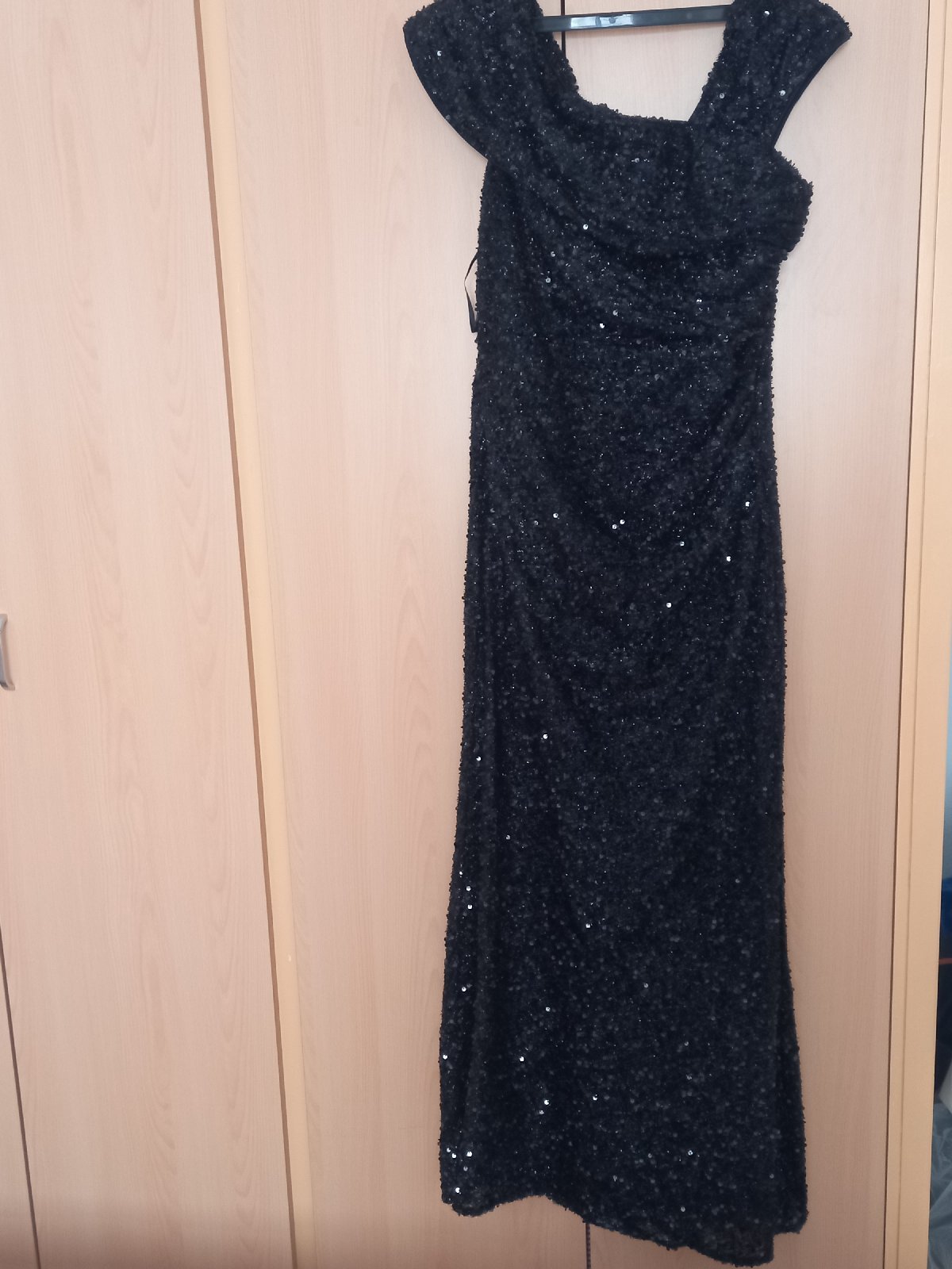 Robe soirée long avec paillette moulante tlabes taille 38 aussi