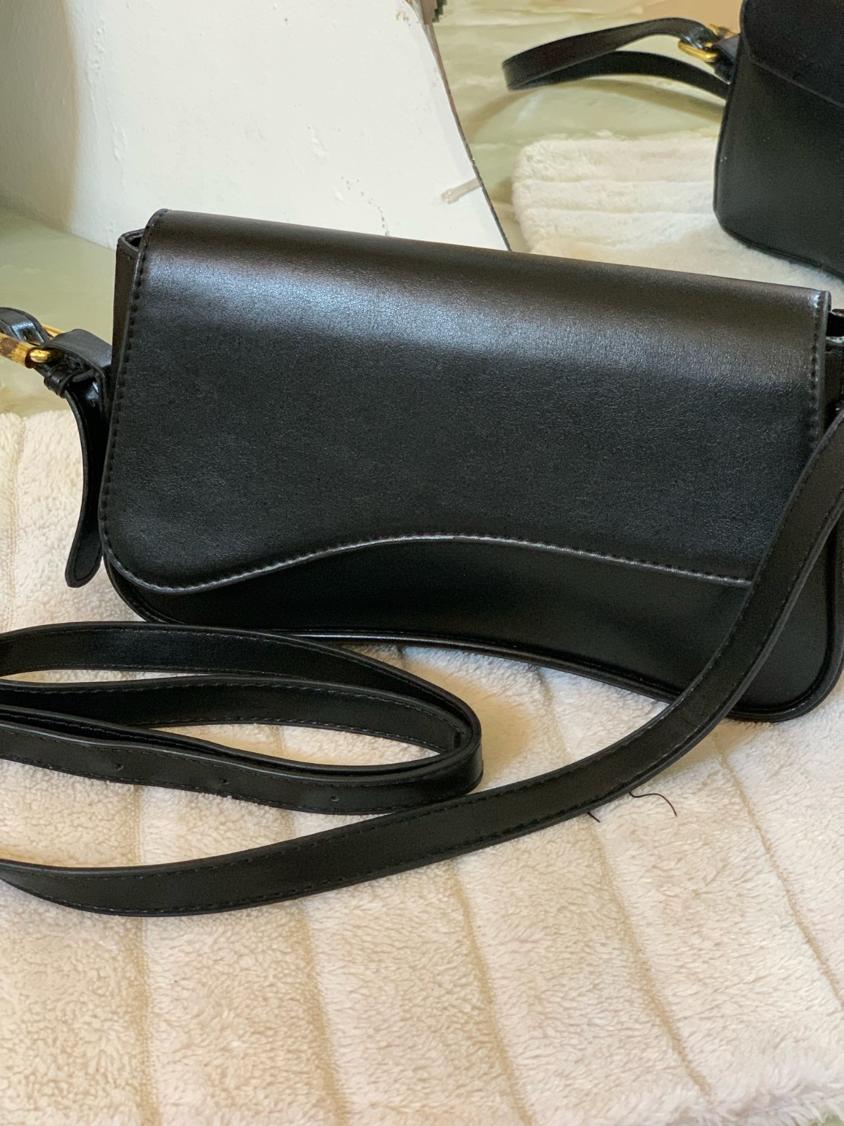 Sac noir à double bandoulière