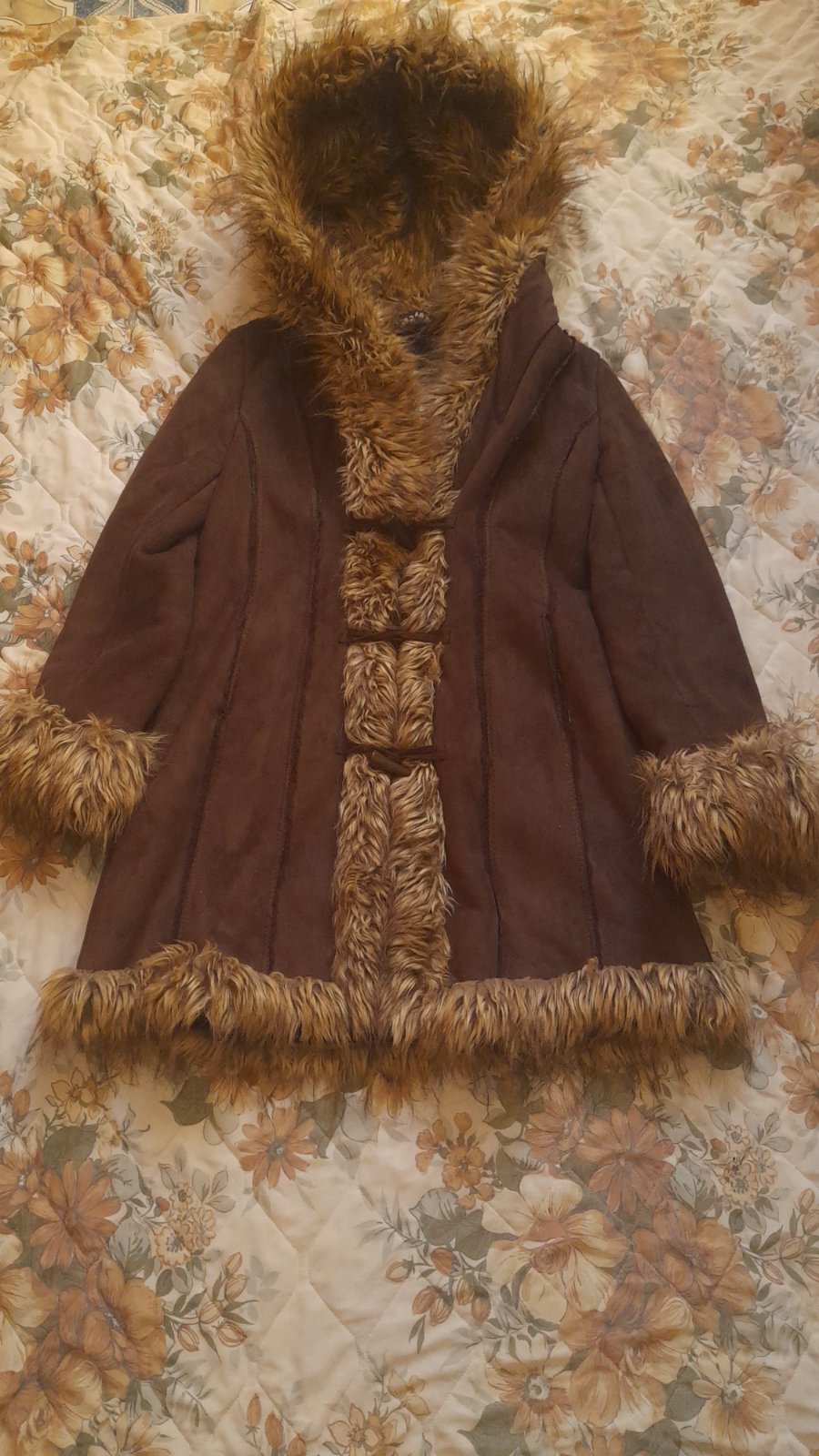 Manteau marron foncé avec fourrure Femme