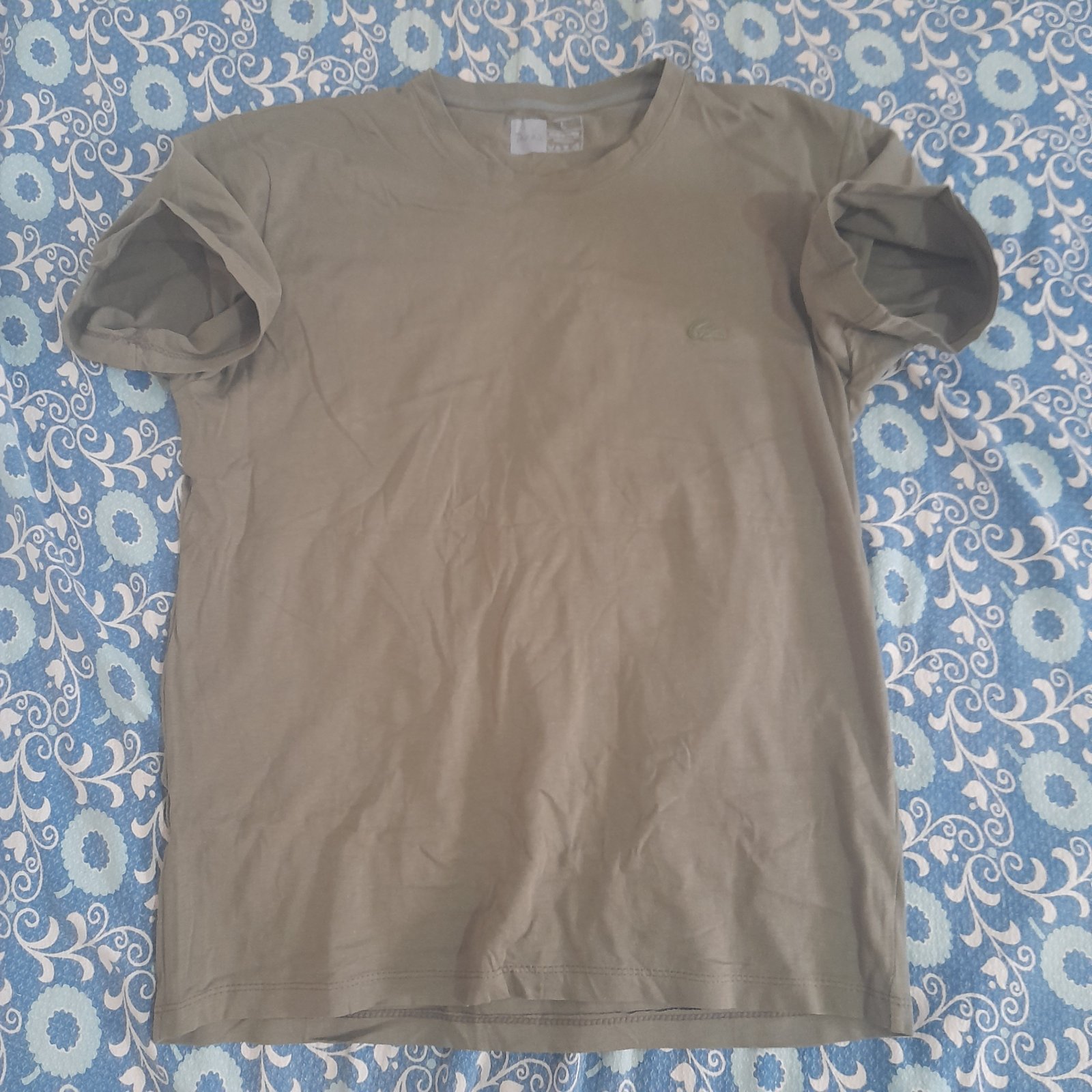 T-shirt homme Texas vert militaire taillle L avec motif Lacoste neuf jamais porté ❤️‍🔥❤️‍🔥❤️‍🔥