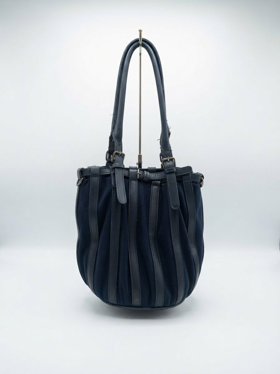 Sac en seau bleu en daim