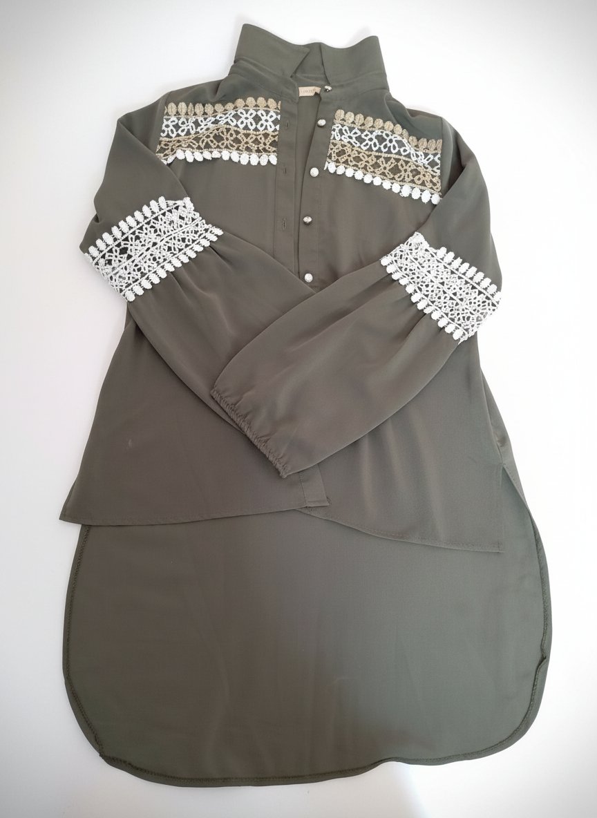 Tunique Vert Olive avec Dentelle Blanche - Style Élégant