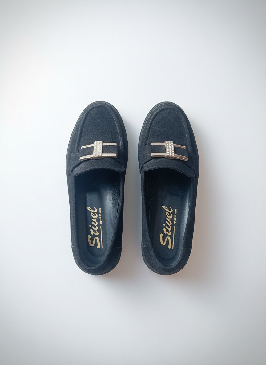 Mocassins noirs Stivel avec boucle dorée chic
