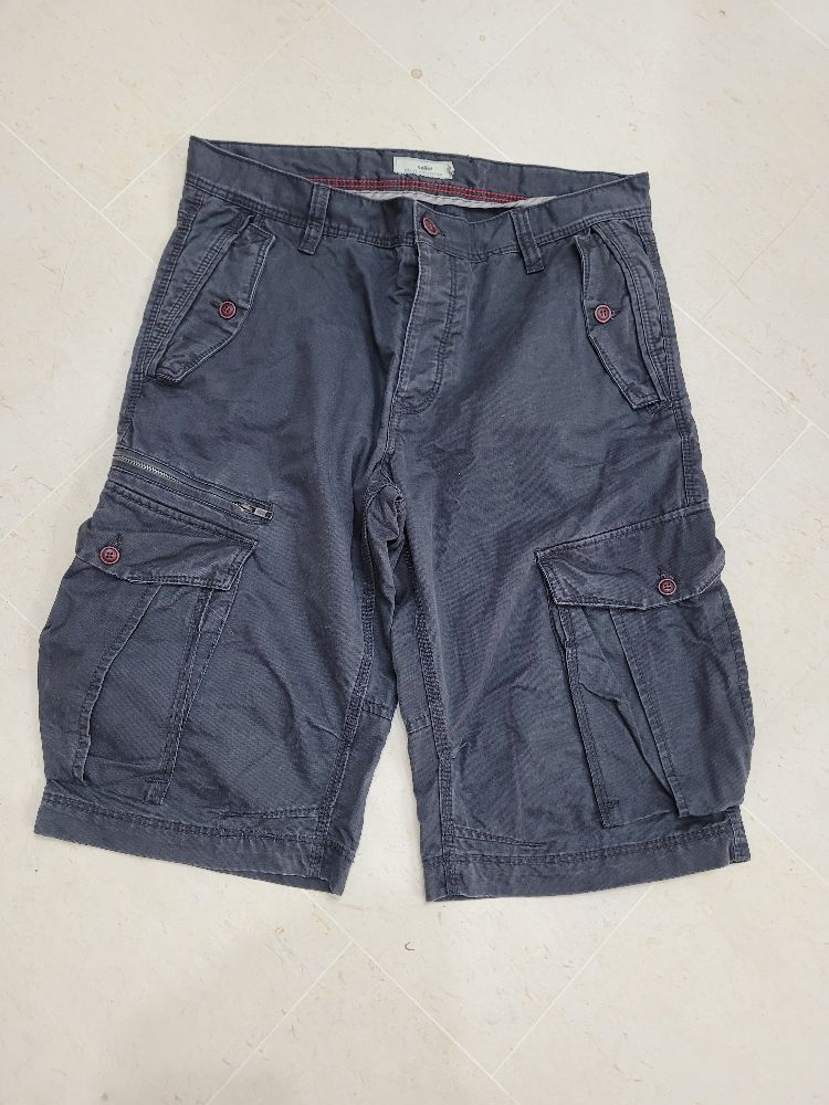 Short celio
