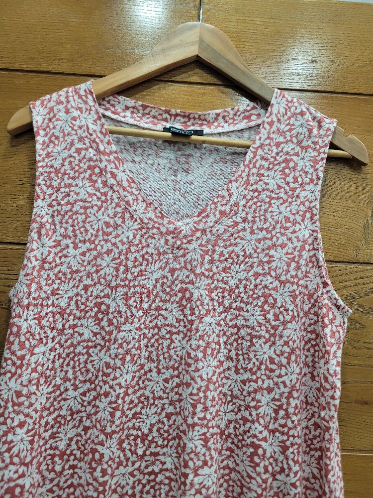 Pull long fleuri. ESMARA 42/44