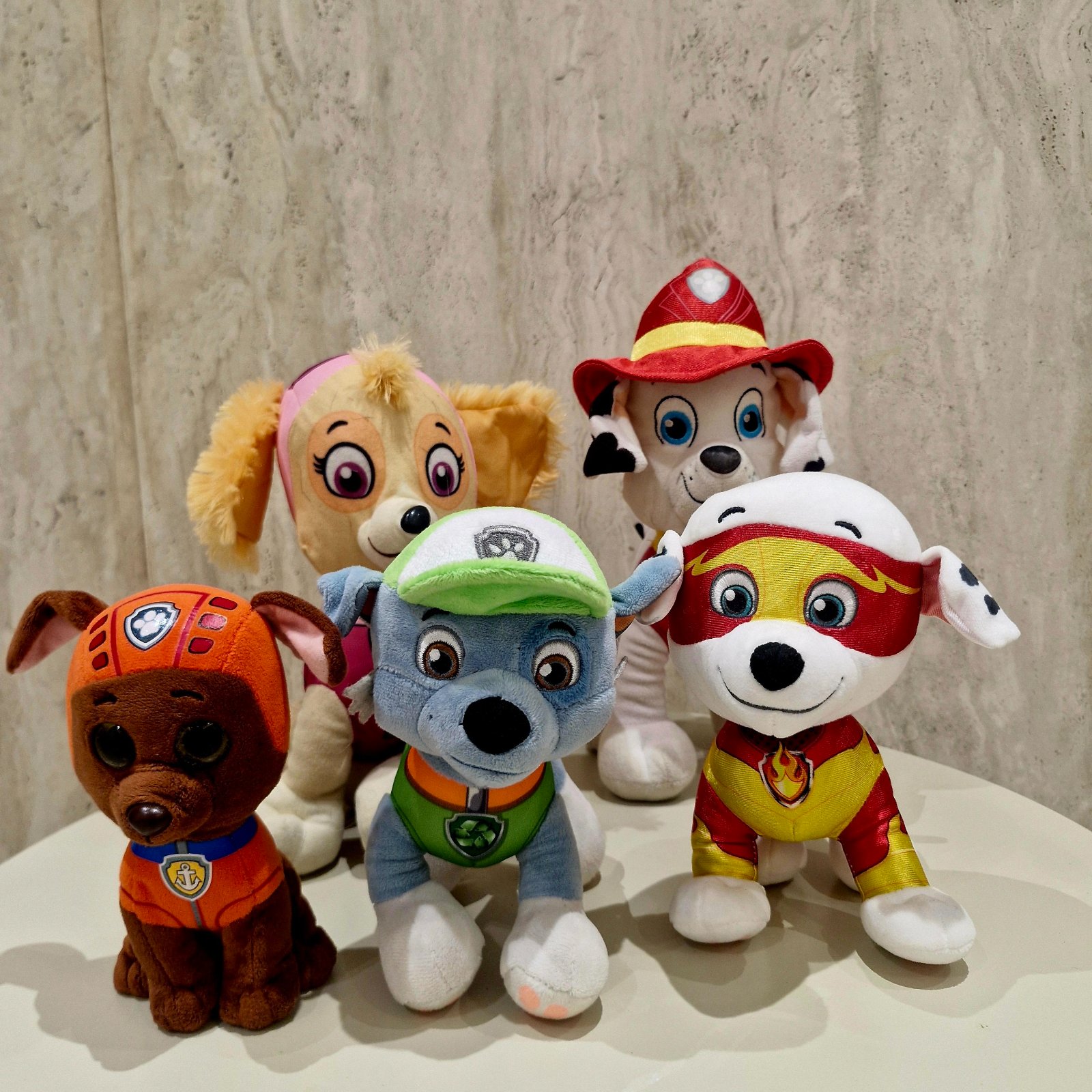Lot de Peluches PAW Patrol Originales (Zuma, Rocky, Marshall, Stella, Mighty Marshall)