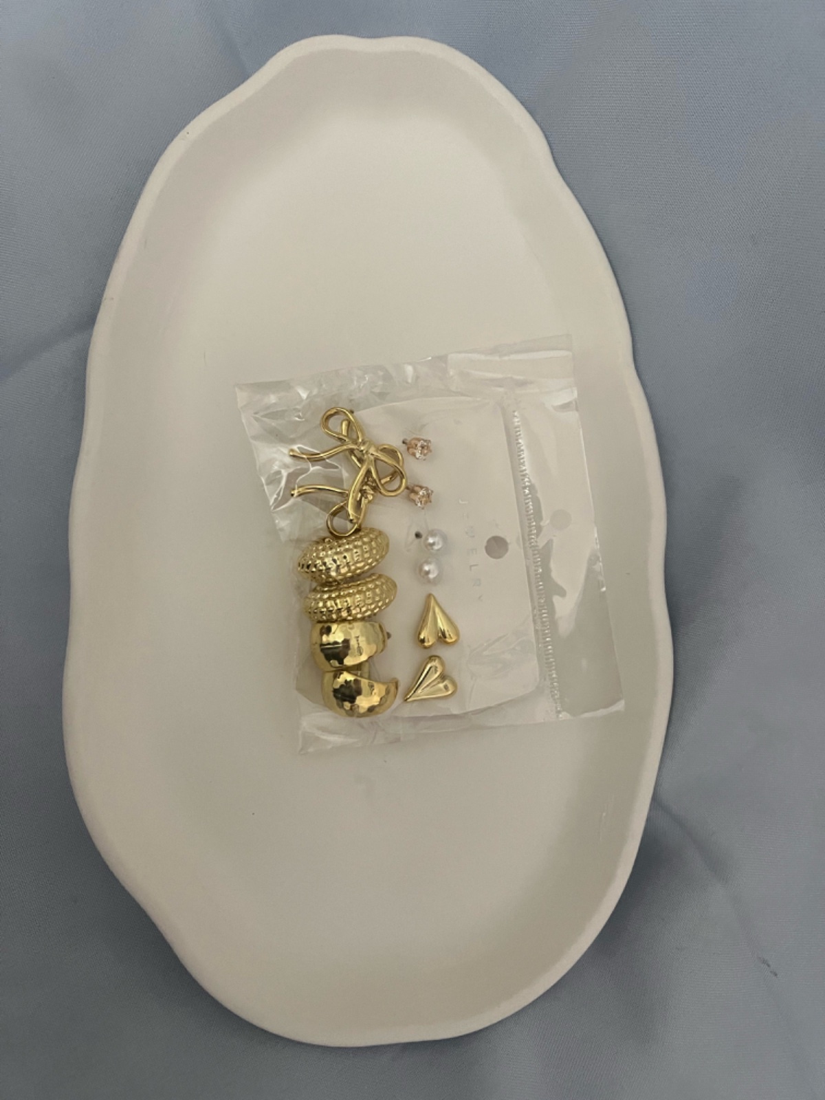 Des boucles d'oreilles