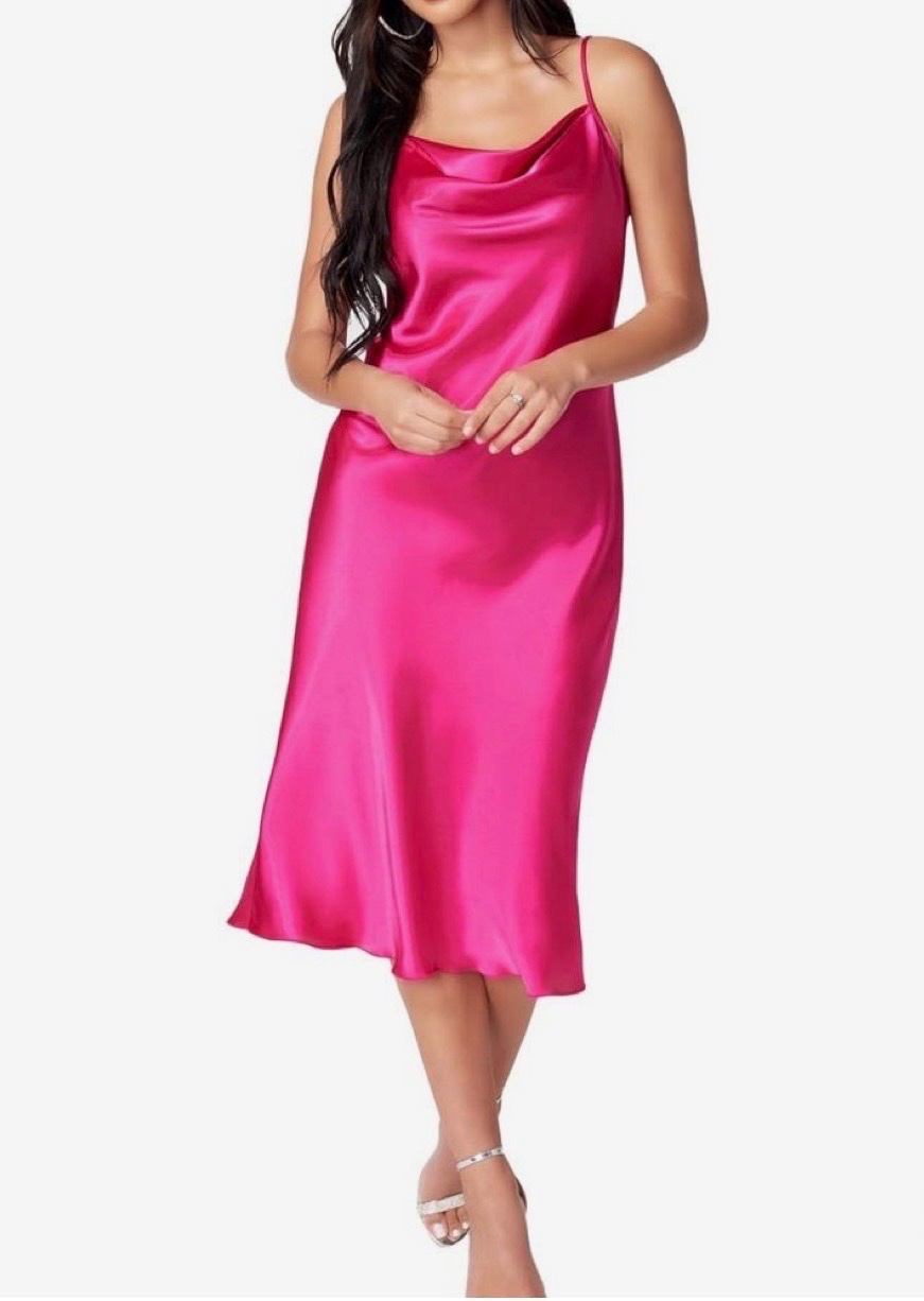 Robe satin rose 🌺