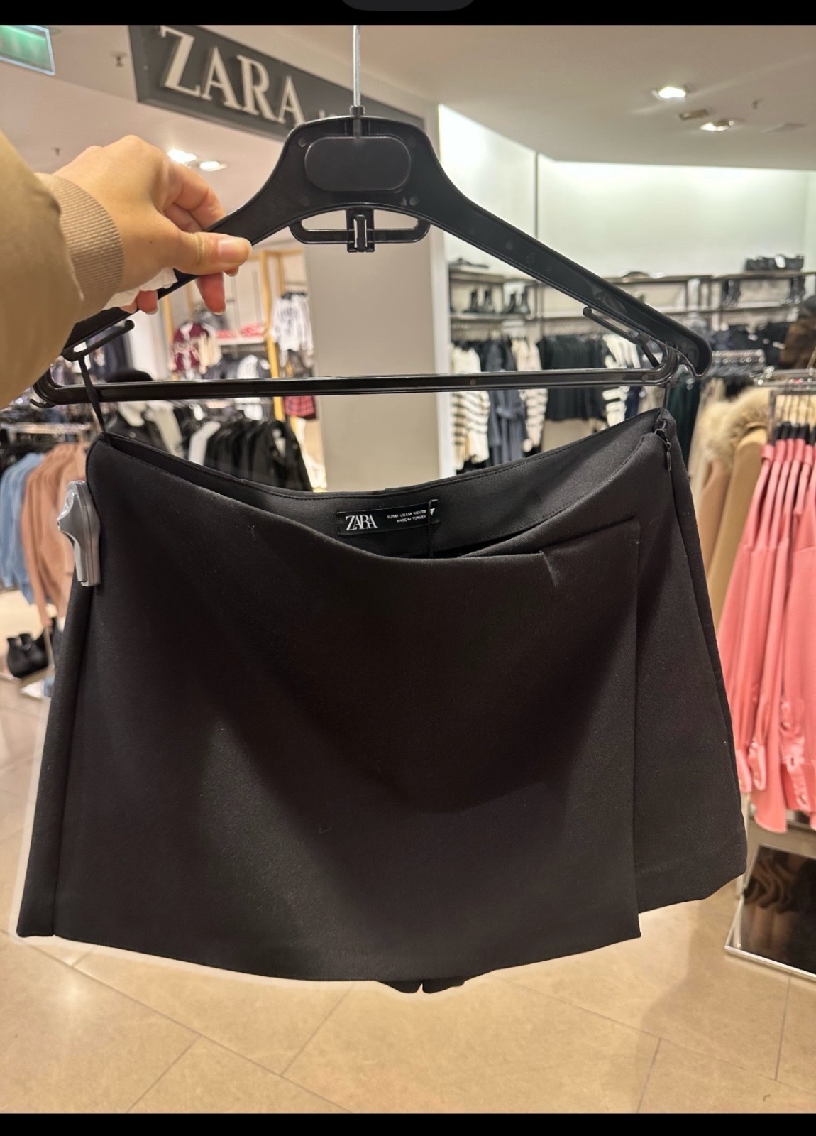 Jupe short Zara noir