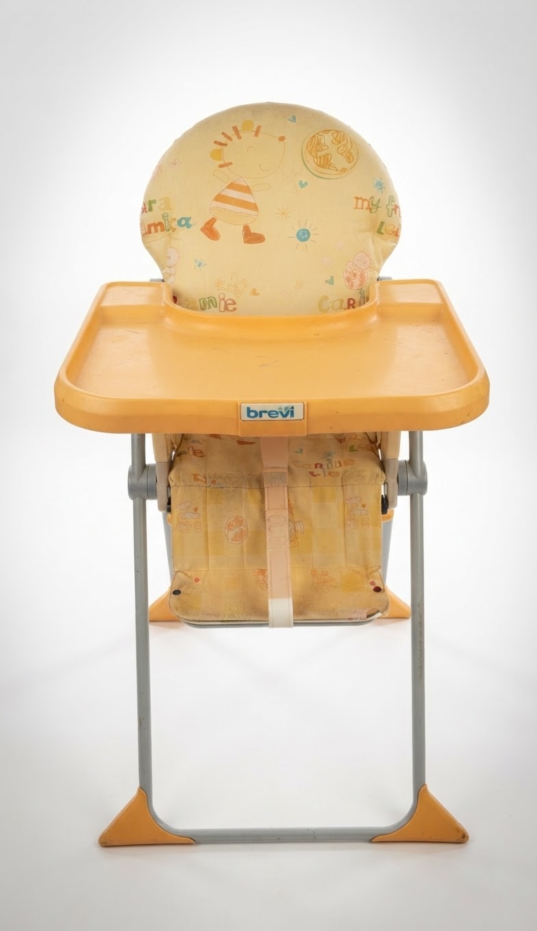 Chaise haute pliante pour bébé de la marque italienne Brevie très bon état