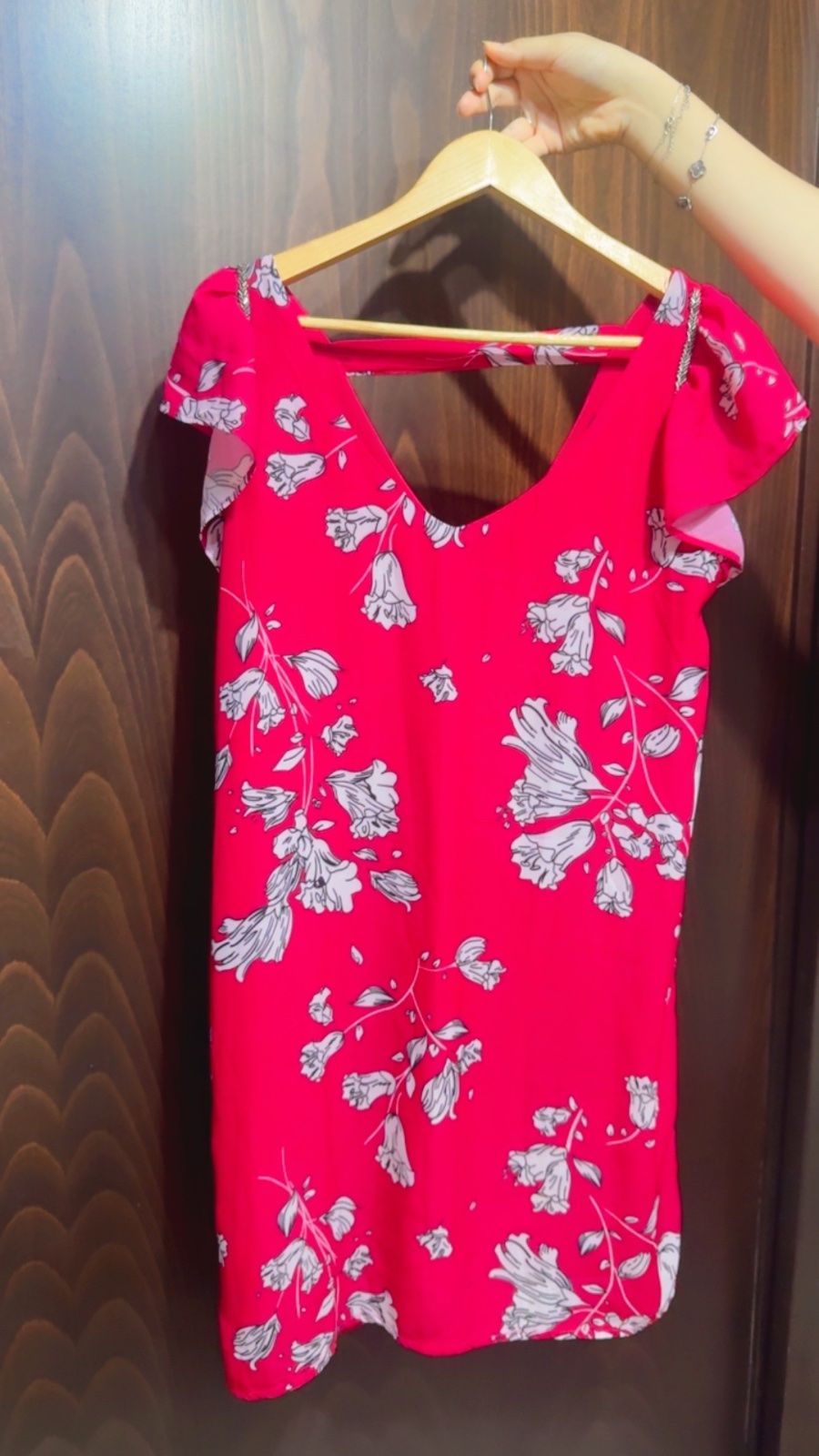 Tres belle robe rose fleurie taille 40