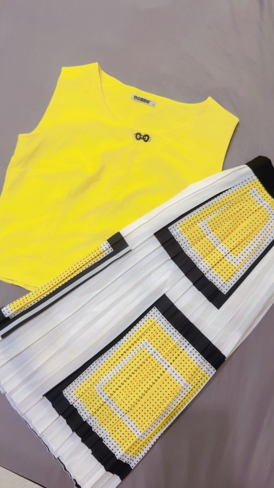Ensemble chic neuf sans étuquette taille 40