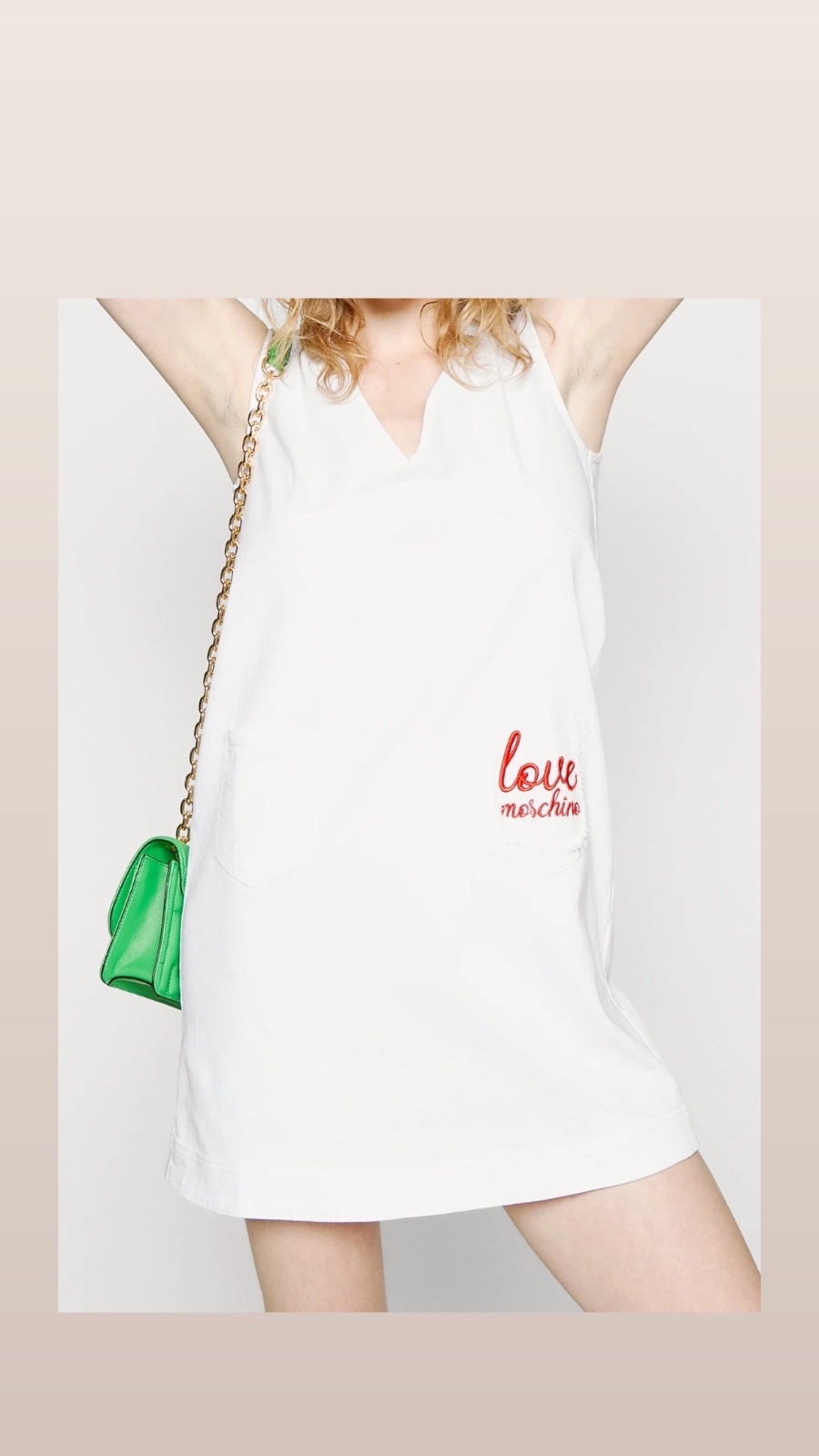 Robe moschino neuf  avec ettiquette jean 