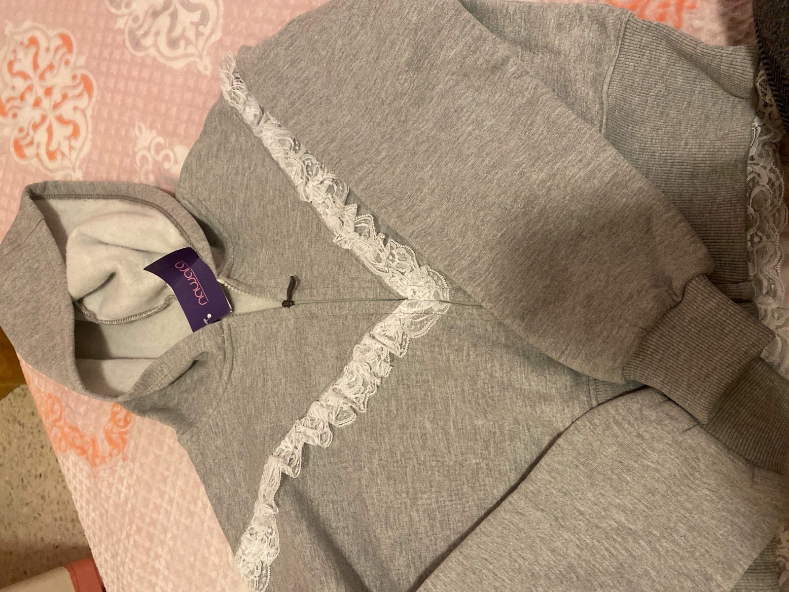 Gillet sweet de chez nawara jamais portée