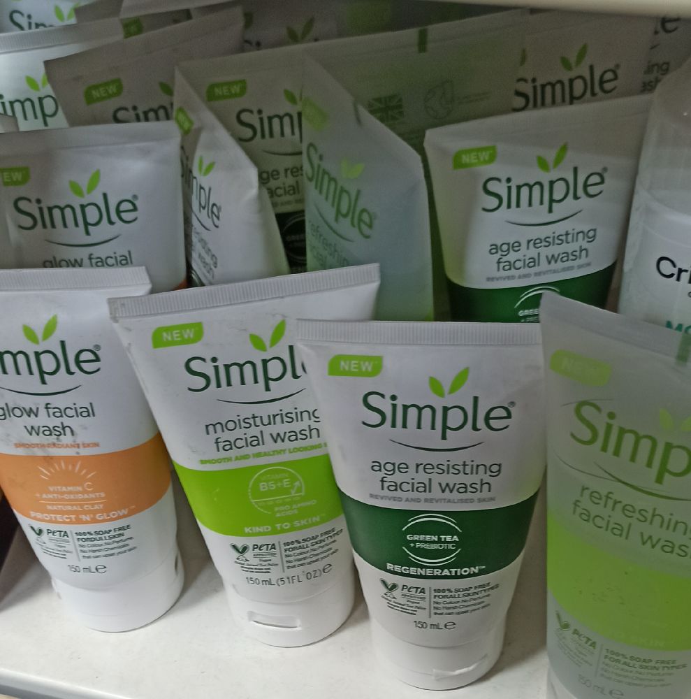 facial wash from simple 150 ml