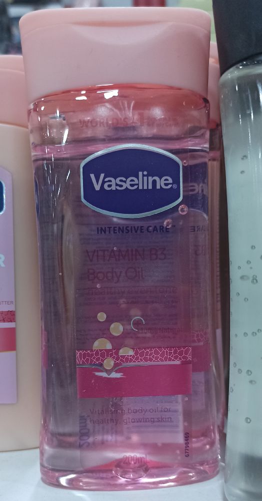 Vaseline body oil vitamin B3