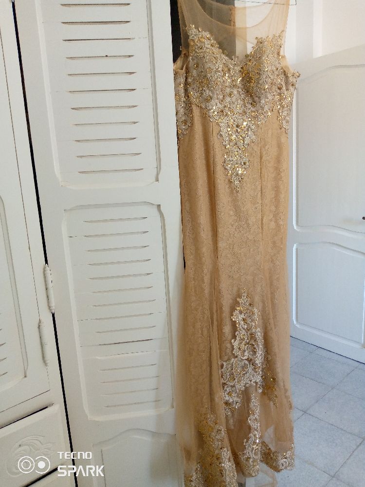 Robe doré 