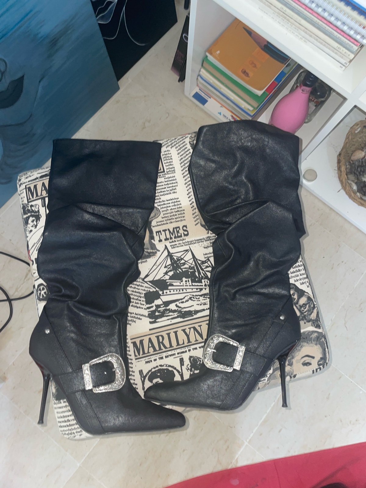 Je vends ces talon botte neuf sans etiquette