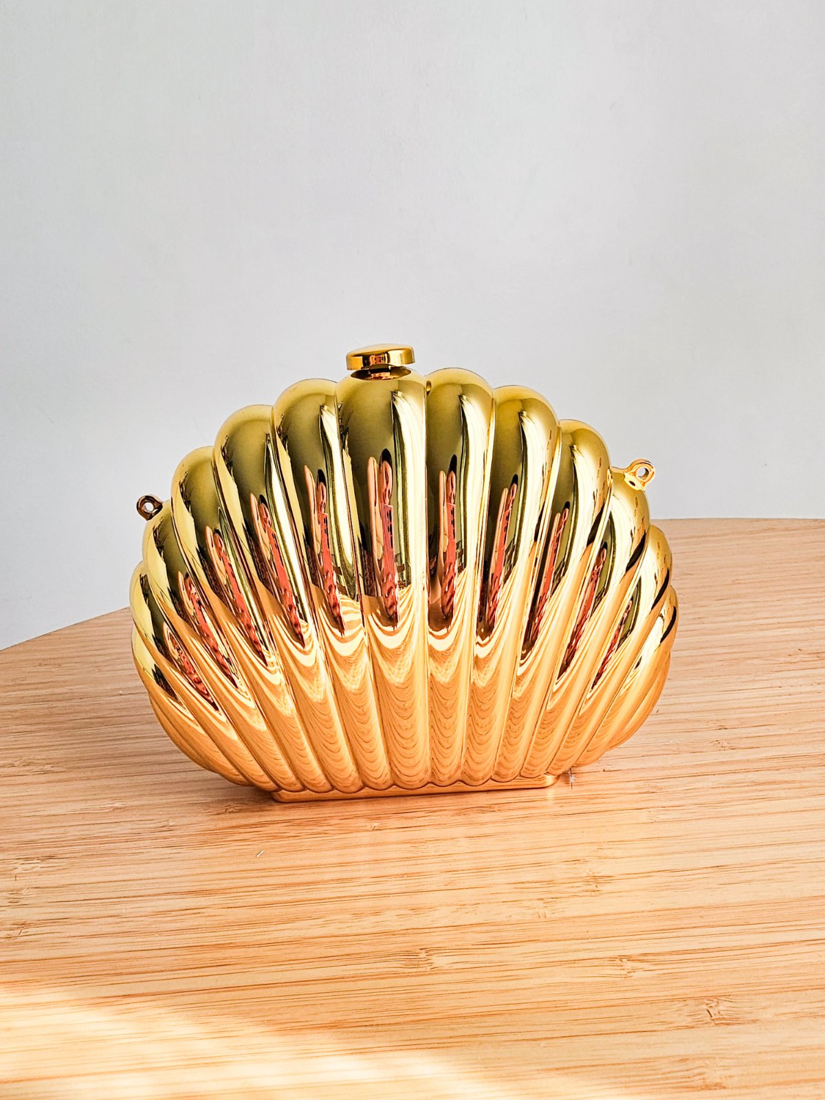 Sac soirée forme coquille dorée ✅️ Neuf 