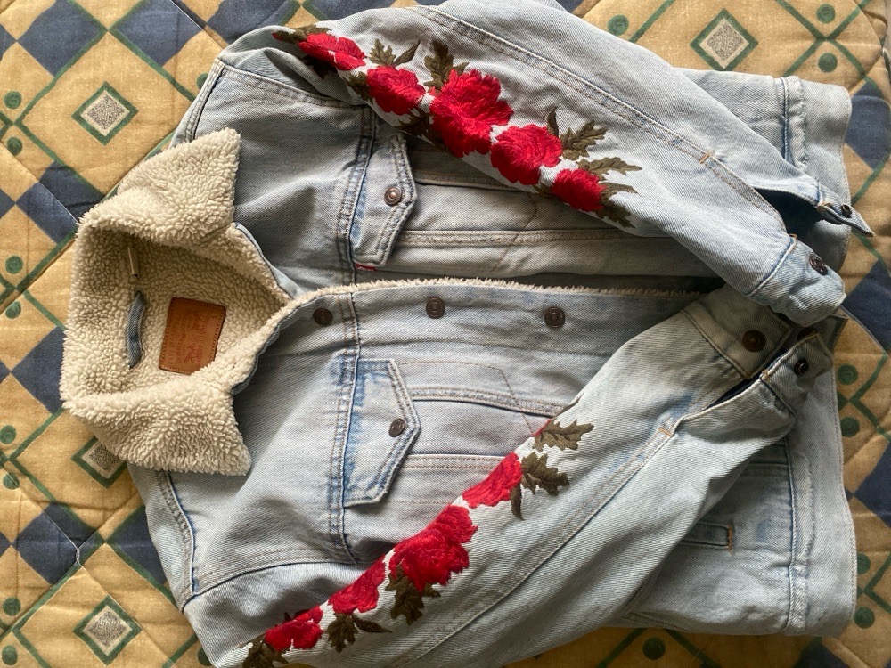 Superbe veste levis