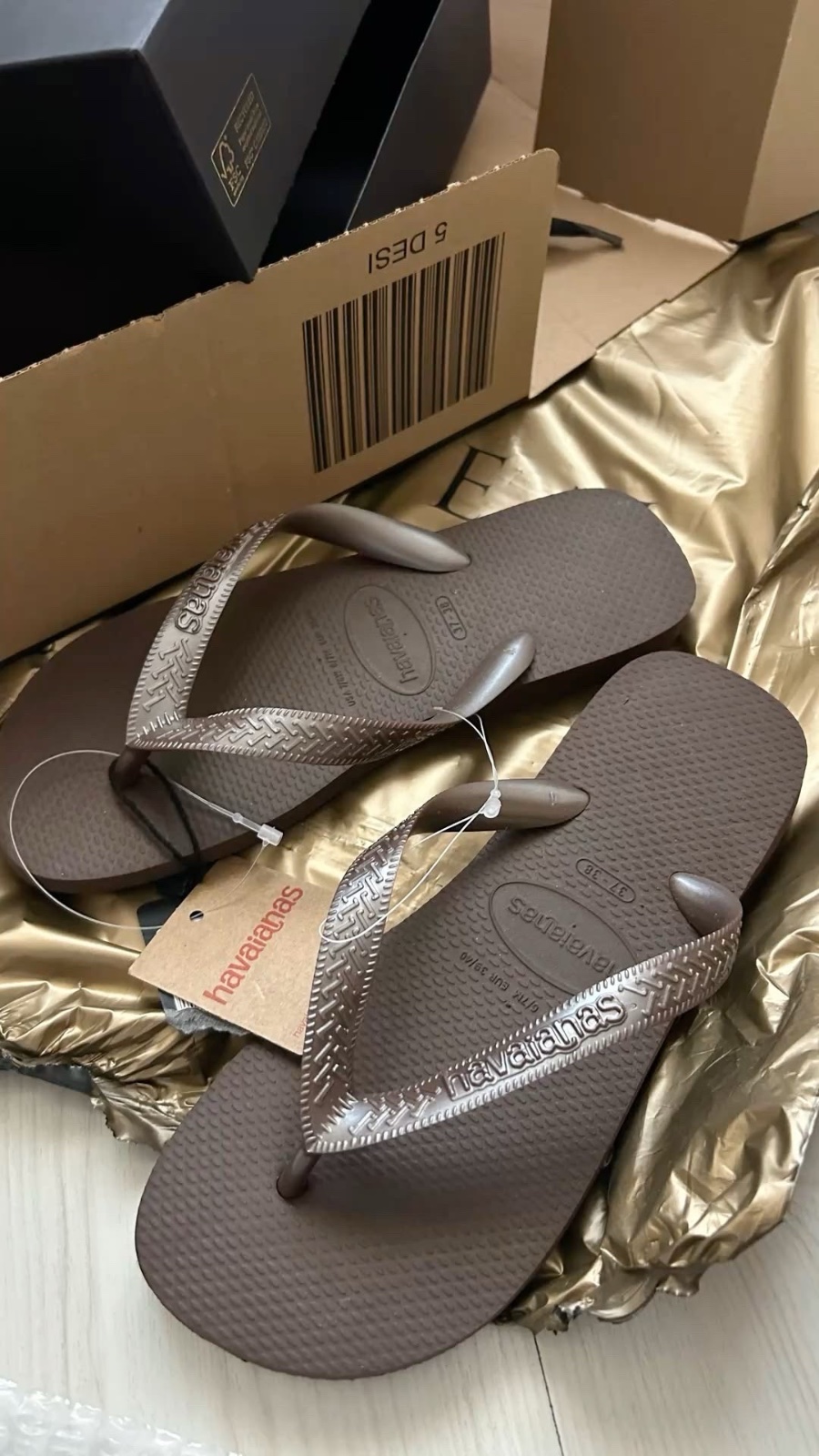 Tongs Havaianas marron/bronze Neufs (Pointure 39-40)