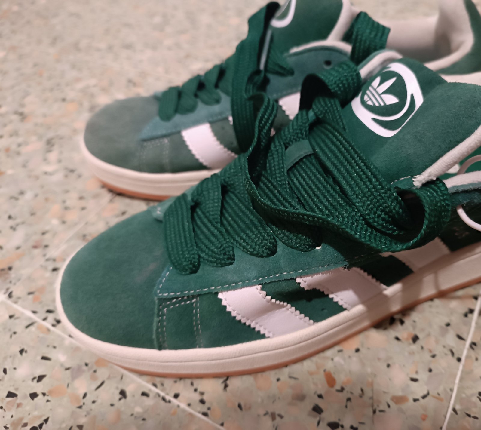 Chaussure Adidas asus taille 42