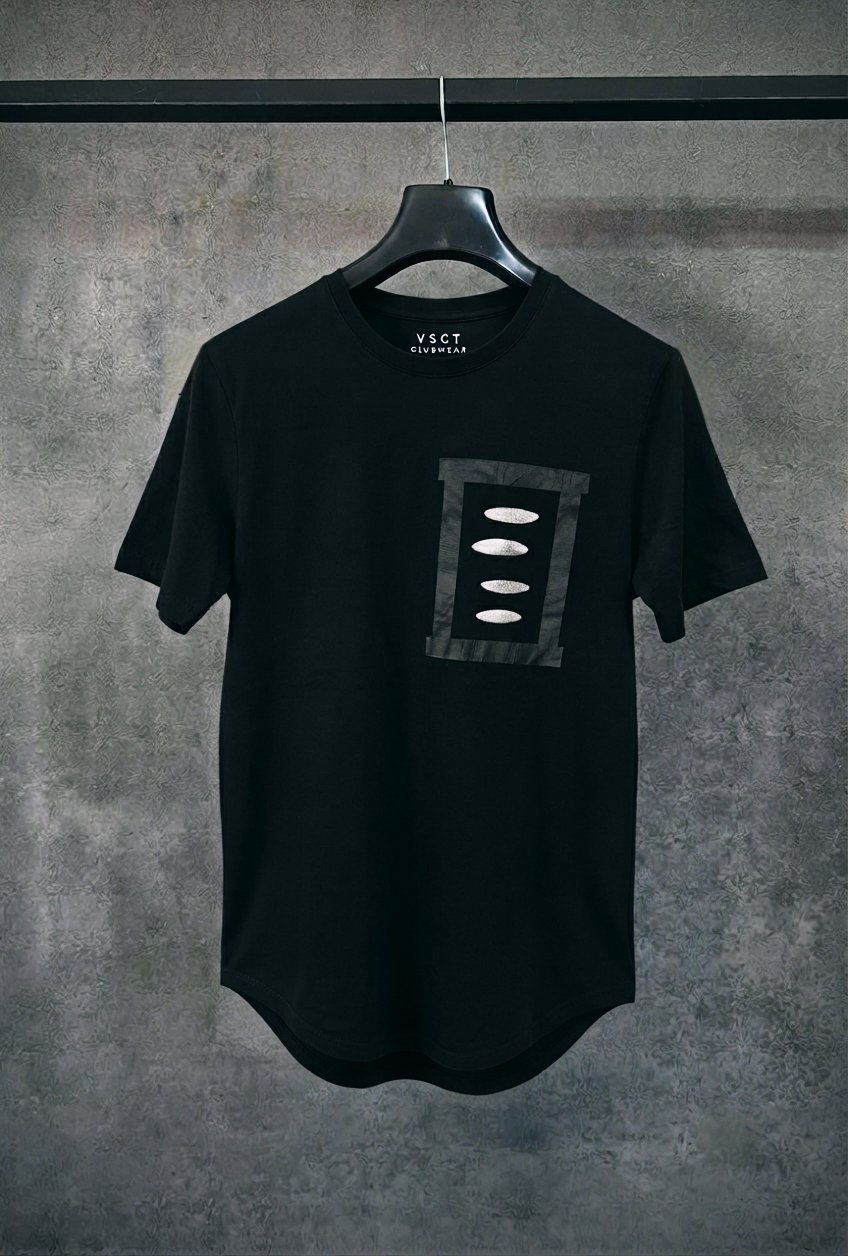T-shirt VSCT Clubwear noir à col rond avec ourlet bas en arrondi.