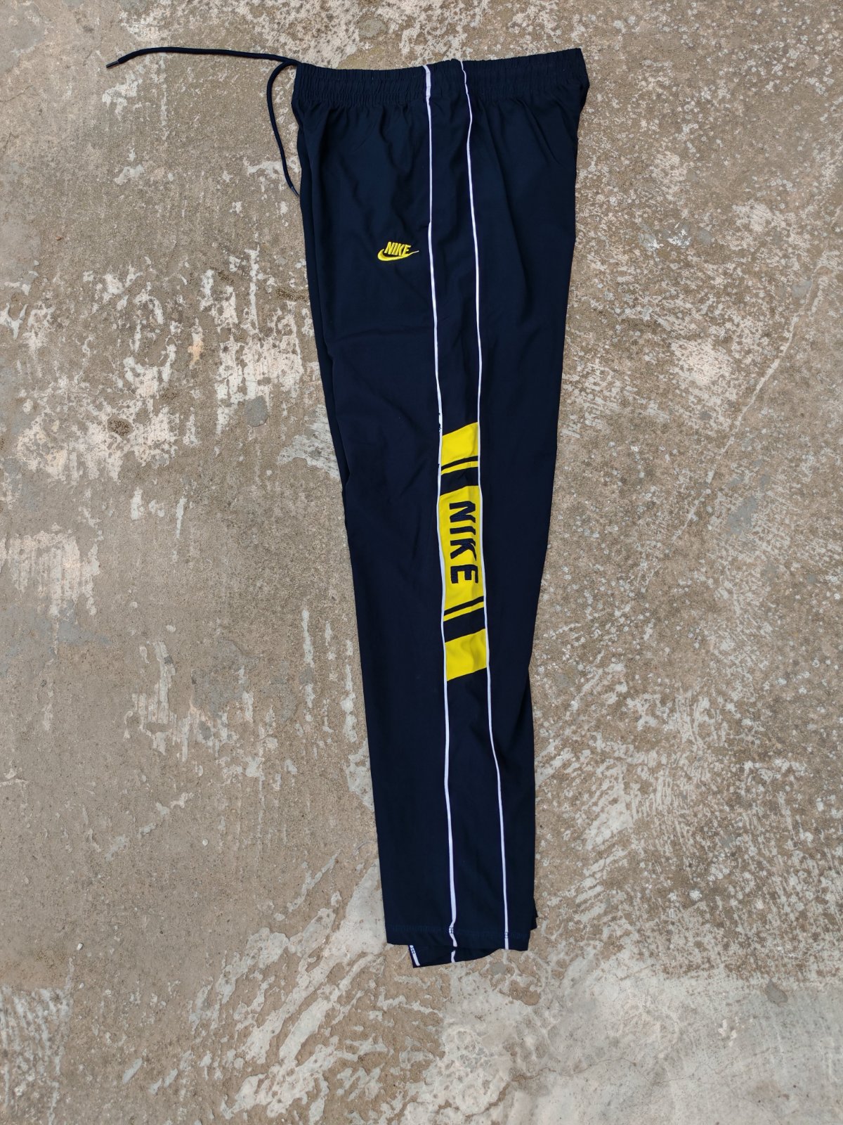 Pantalon sport homme de la marque nike taille s 