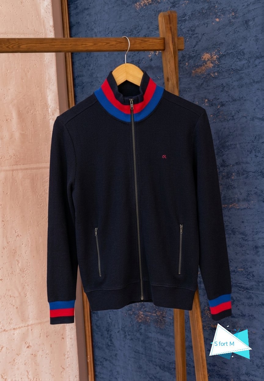 Veste homme de la marque calvin Klein neuf sans tiques taille s fort M 