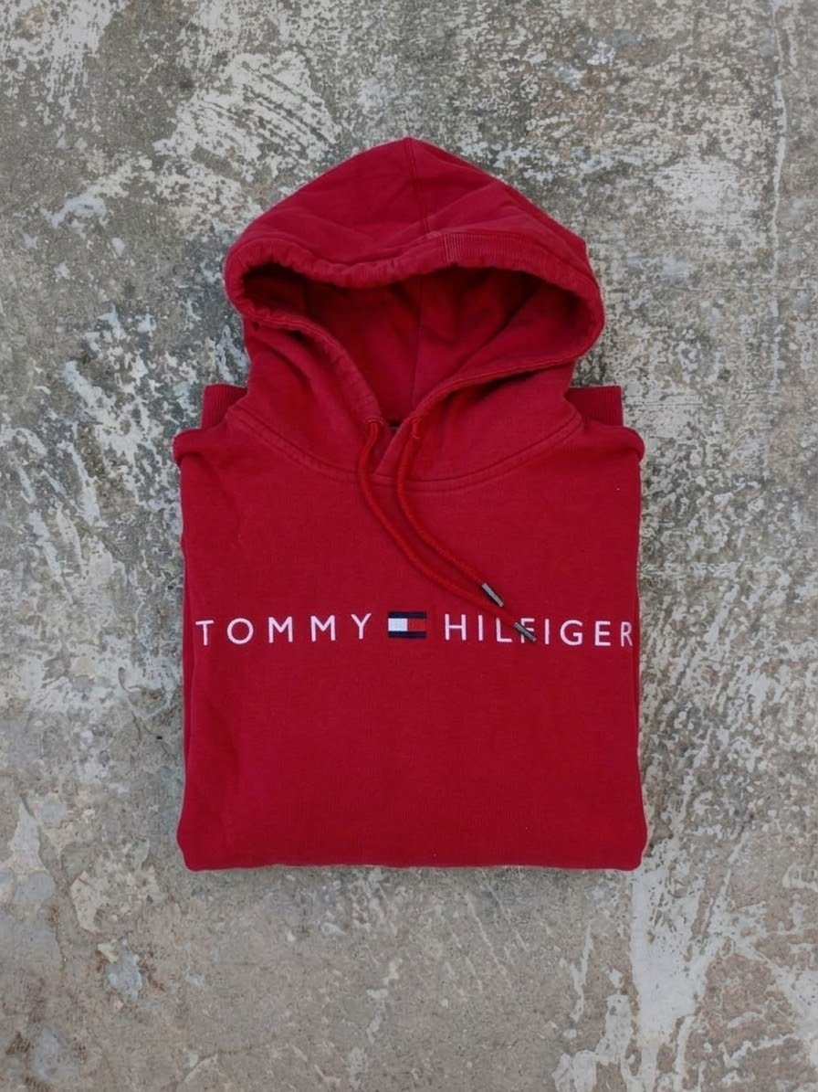 Capuche rouge de la marque Tommy Hilfiger 