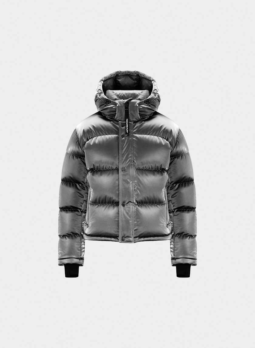  doudoune The Super Puff™ Shorty d'Aritzia en tissu lustré gris  argenté.
